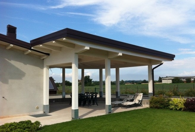 ampliamento con porticato legno